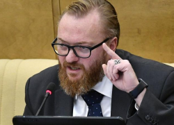 Виталий Милонов предложил запретить снимать фильмы про счастливых холостяков «за 40»