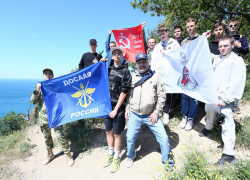 Знамя Победы: курсанты Морского колледжа Ушаковки отдали дань памяти героям ВОВ