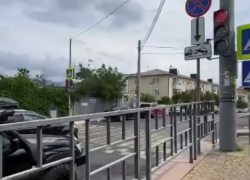 В Новороссийске заработали два новых светофора: без ошибок не обошлось