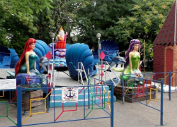 Новороссийск прощается со сказкой: в парке Ленина убирают детские аттракционы