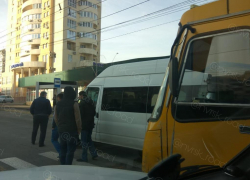 Маршрутки в Новороссийске не поделили дорогу или три рубля