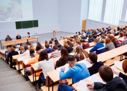 Платных мест станет меньше: ВУЗы ждёт серьёзная чистка 