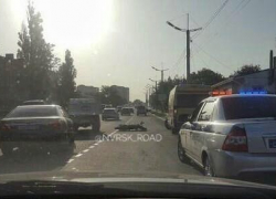 Легковушка снесла мотоцикл в Новороссийске