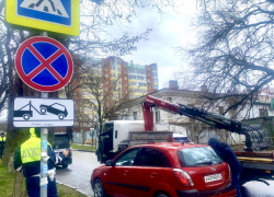 Парковаться опасно: глава Новороссийска анонсировал, где будут активно работать эвакуаторы
