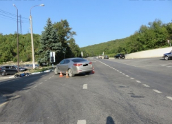 Мотоциклист без прав и шлема пострадал в ДТП в Новороссийске