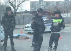 В Новороссийске Mercedes насмерть сбил пожилую женщину