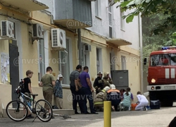 Погибла пенсионерка: в жилом доме Новороссийска произошел пожар