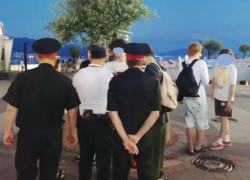 Туристам посвящается: гости Новороссийска ведут себя непотребно, отметили в мэрии