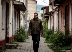 Прогулка по новороссийским дворам закончилась печально для гостя из Свердловской области 