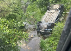 «Слава Богу, все живы!», - неопытный водитель улетел на машине в кювет