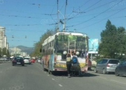 Зацеперы в Новороссийске идут на абордаж троллейбусов