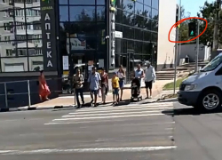 В Новороссийске машины летают на "зеленый" для пешеходов 