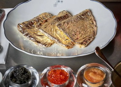 Что-то на богатом: новороссийцы рассказали, с чем любят есть блины