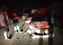 КамАЗ собрал семь легковушек на въезде в Новроссийск