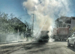 В Новороссийске на ходу загорелась иномарка