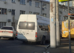 "Маршрутки никто не контролирует!": новороссиец ждал транспорт 2 часа 