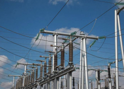 Власти Новороссийска решили экономить электричество: в городе станет темнее 