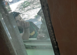 «Бери монеты по дешевке – потом Лексус купишь!» - мошенники ломятся в дома новороссийцев