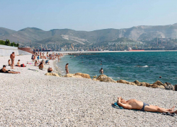 Две жизни спасли медики и спасатели на пляжах Новороссийска в минувшие выходные