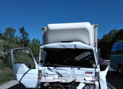 Вырезали быстро! – утреннее ДТП в Новороссийске не обошлось без спасателей