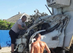 Новый таран в Натухаевской: помидоры – всмятку, люди – злые, но целые