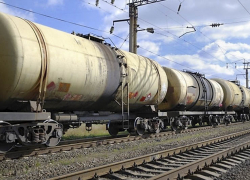 Прогулка по вагону-цистерне привела 15-летнего подростка в больницу