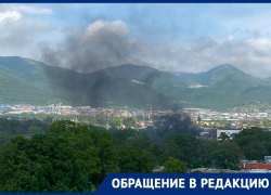 Жгут что-то ужасное: на одной из новороссийских строек развели настораживающий костер