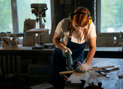 Топ-10 самых нужных профессионалов в Новороссийске и их средние зарплаты по городу 