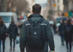 Курьер из Новороссийска смог и заказ доставить, и автомобиль по частям разобрать