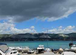 Погода в Новороссийске: выглянет солнце, но сильно теплее не станет 