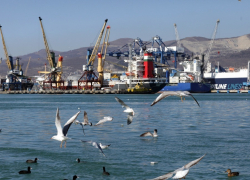 Новороссийскому порту сняли «наручники», и он теперь на воле