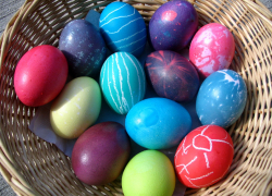 Сколько хранить крашеные яйца и чем их лучше красить: новороссийцам на заметку 