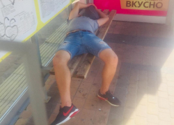 Поднимите ему веки! - новороссиец, видимо, чудно погулял в пятничку