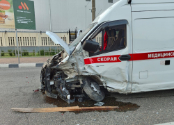 Массовое ДТП со скорой в Новороссийске —  пострадали пациент и водитель