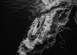 Тело девушки, которую унесло в Чёрное море на сап-серфе, нашли спустя восемь дней 