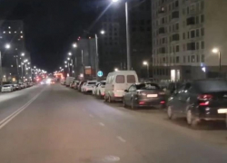 Внимание, водители: на ул. Мурата Ахеджака эвакуируют машины