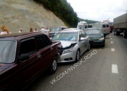 Пять автомобилей пострадали в ДТП под Новороссийском