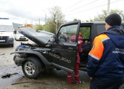 В Новороссийске в жутком ДТП пострадал водитель иномарки