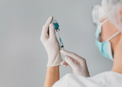 Вакцину от рака российские пациенты смогут получить в конце сентября 