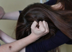 Пришли в гости и изнасиловали хозяйку двое мужчин в Новороссийске