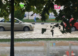 Реки и фонтаны погрузили Новороссийск под воду