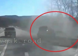  Появилось видео, как "Субару" улетела в кювет по дороге из Новороссийска в Краснодар