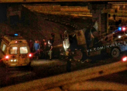 В Новороссийске грузовик врезался в опору железнодорожного моста