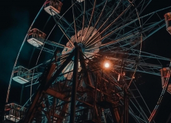 Чёртово колесо: в Геленджике люди застряли на колесе обозрения из-за отсутствия электричества