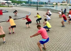 На зарядку становись: в Новороссийске по утрам проходят бесплатные занятия спортом