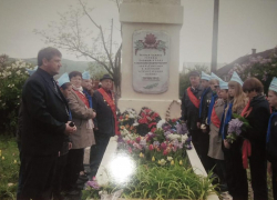 Детскую площадку с места захоронения героев ВОВ под Новороссийском перенесут