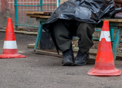 Труп новороссийца обнаружили на остановке Центральный рынок