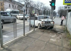 Жуткая авария с участием "Жигули" произошла в центре Новороссийска