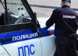 В Новороссийске дама укусила полицейского за коленку 