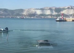  Первый утопленник  сезона в Новороссийске оказался очень даже живым